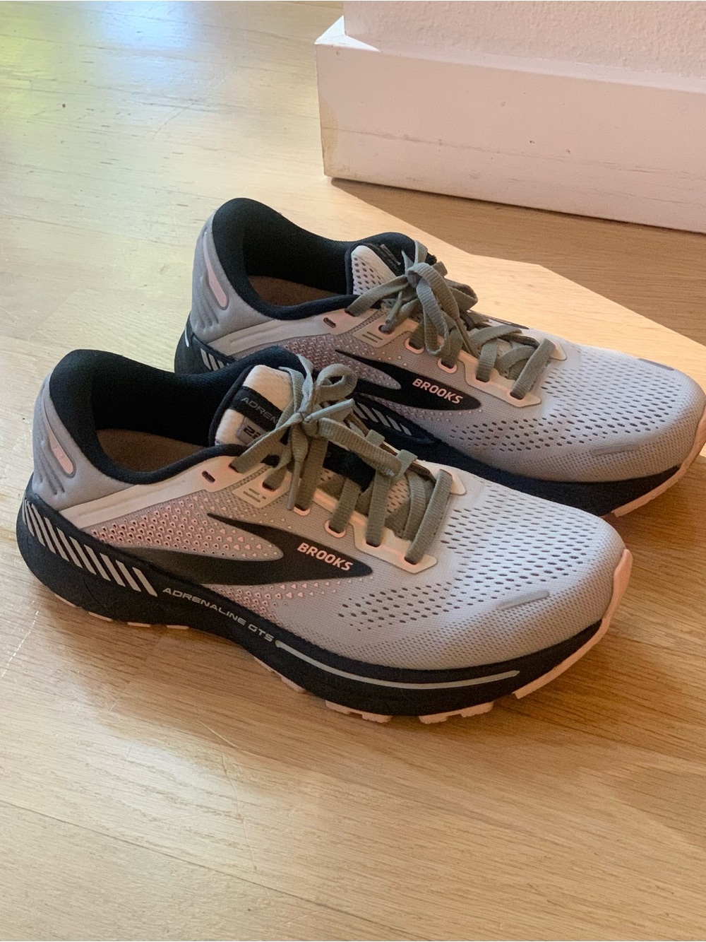 Brooks Women’s Adrenaline GTS Running Shoes - Light Gray Black, Pink, Size 8.5